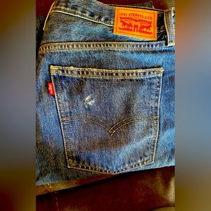 Levi’s straight jeans